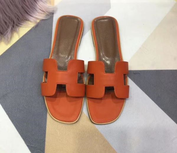 2019 luxury brand Women Leather Slippers flip flops Designer Slippers Metal chains Summer sandals Beach Shoes fashion slippers with box
2019 luxury brand Women Leather Slippers flip flops Designer Slippers Metal chains Summer sandals Beach Shoes fashion slippers with box