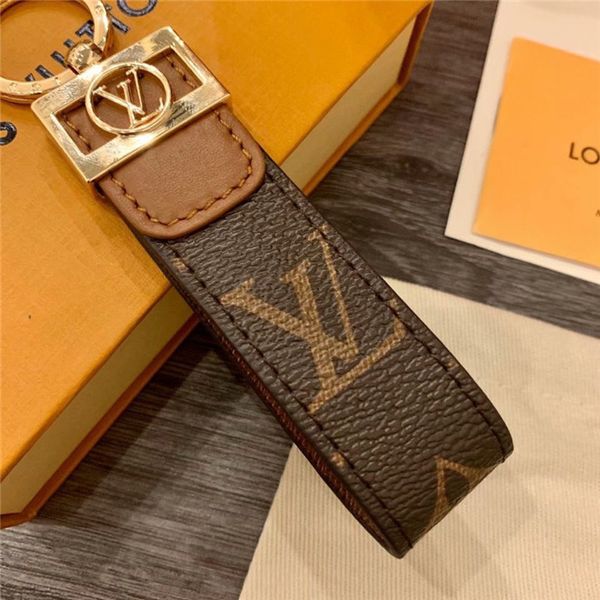 2020luxury keychain designer key chain real1 leather with stainless steel keychain keyring in golden with brown with box, Silver
2020luxury keychain designer key chain real1 leather with stainless steel keychain keyring in golden with brown with box, Silver