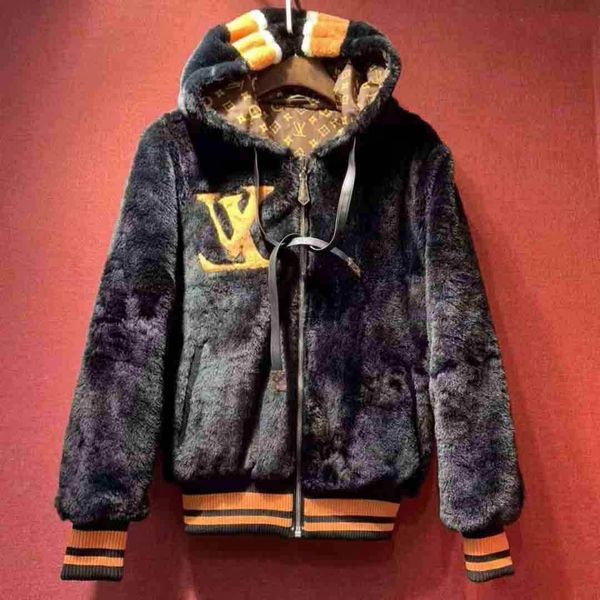 comfort warm men jacket 19ss new vl mens designer jackets street fashion custom coat casual wild brand windbreaker coats, Black;brown
comfort warm men jacket 19ss new vl mens designer jackets street fashion custom coat casual wild brand windbreaker coats, Black;brown