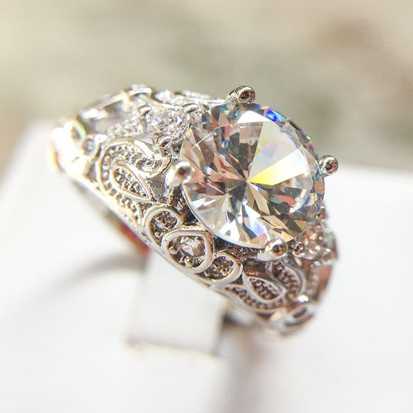 luxury flower cubic zirconia ring plated silver color charming anniversary engagement wedding ring for women anillos mujer, Golden;silver
luxury flower cubic zirconia ring plated silver color charming anniversary engagement wedding ring for women anillos mujer, Golden;silver