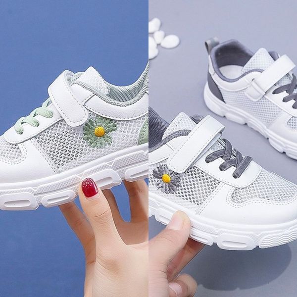 children's 2020 summer breathable net men's sports sports daddy color matching girls single shoes daisy shoes, Black
children's 2020 summer breathable net men's sports sports daddy color matching girls single shoes daisy shoes, Black