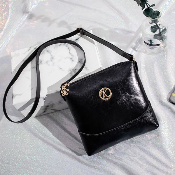 korean version women oil skin single shoulder sac a main letter mobile phone bag messenger bags ladies coin purse
korean version women oil skin single shoulder sac a main letter mobile phone bag messenger bags ladies coin purse