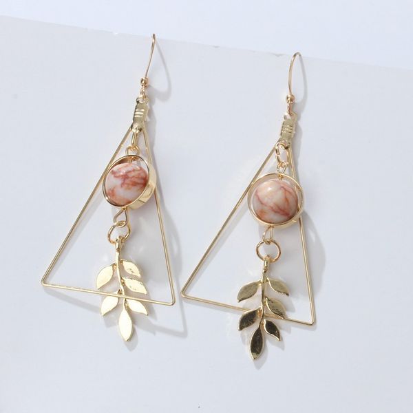 2019 new brand design round bead triangle hollow earrings creative wild earrings gift for women, Golden;silver
2019 new brand design round bead triangle hollow earrings creative wild earrings gift for women, Golden;silver