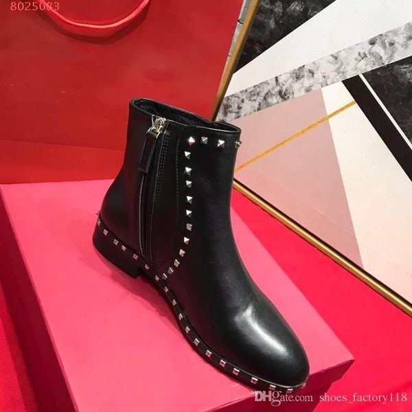 heavy craft nail bead custom cowhide fabrics soft breathable lining italian leather soles women's low heel fashion rivet boots, Black
heavy craft nail bead custom cowhide fabrics soft breathable lining italian leather soles women's low heel fashion rivet boots, Black