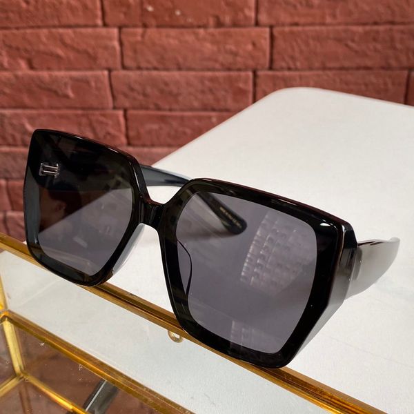 sunglasses designer women square sun glasses female fashion accessories size:56-20-145, White;black
sunglasses designer women square sun glasses female fashion accessories size:56-20-145, White;black