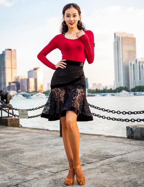 2019 lace dancing half skirt latin ballroom practice dancewear women stage dance qiaqia smaba costumes b0238, Black;red
2019 lace dancing half skirt latin ballroom practice dancewear women stage dance qiaqia smaba costumes b0238, Black;red