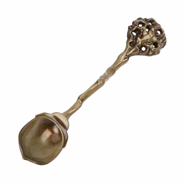 table decoration flatware royal style home kitchen carved small coffee spoon dessert spoon alloy vintage
table decoration flatware royal style home kitchen carved small coffee spoon dessert spoon alloy vintage