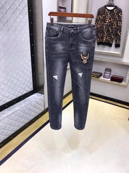 0323 mens designer jeans new denim pencil pants for men embroidery labeling hip hop amazing sexy, Blue
0323 mens designer jeans new denim pencil pants for men embroidery labeling hip hop amazing sexy, Blue