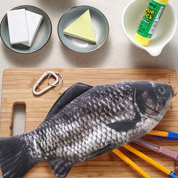 2019 brand new fashion crucian carp pen bag simulated fish shape zipper polyester cosmetic bags
2019 brand new fashion crucian carp pen bag simulated fish shape zipper polyester cosmetic bags