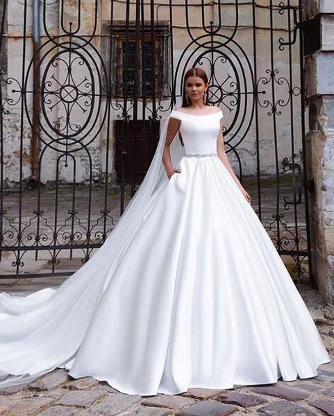 elegant women's a-line long satin dubai wedding dresses floor length custom white corset back bridal gowns long brautkleid formal dress
elegant women's a-line long satin dubai wedding dresses floor length custom white corset back bridal gowns long brautkleid formal dress