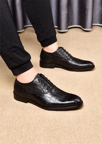 luxury designer women mens reflective casual shoes dress shoes for men designer shoe leather lace up wedding daily sneaker 38-45, Black
luxury designer women mens reflective casual shoes dress shoes for men designer shoe leather lace up wedding daily sneaker 38-45, Black