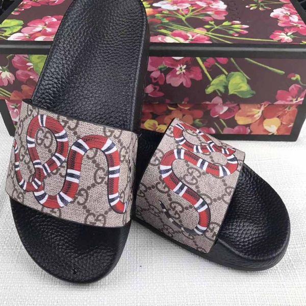 2019 AAA luxury brand designer men and women slide slippers beach slide fashion casual rubber slippers outdoor massage high quality men's sa
2019 AAA luxury brand designer men and women slide slippers beach slide fashion casual rubber slippers outdoor massage high quality men's sa