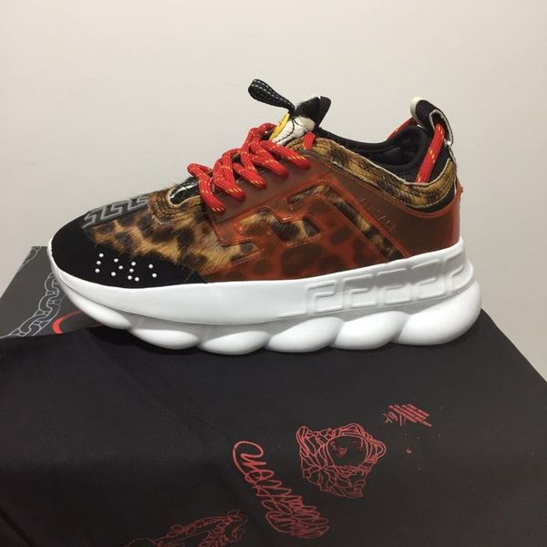 2019 chain chain love sneakers sports fashion luxury designer casual shoes sneakers light chain embossed sole with original box