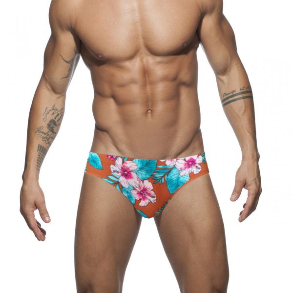 mens designer swimwears summer fashion swimming briefs triangle print luxury trunks mens low waist beach swimming shorts wholesale
mens designer swimwears summer fashion swimming briefs triangle print luxury trunks mens low waist beach swimming shorts wholesale