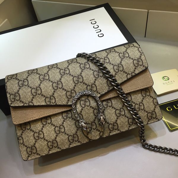 the single shoulder bag, classic fashion style, various colors, the choice for going out, size: 20*12*4.5 cm, d218 ing
the single shoulder bag, classic fashion style, various colors, the choice for going out, size: 20*12*4.5 cm, d218 ing