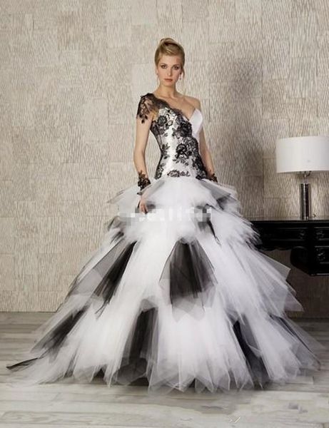 white and black tulle wedding dresses 2020 new design custom one shoulder a-line ruffled lace country bridal gowns vestidos de novia w617
white and black tulle wedding dresses 2020 new design custom one shoulder a-line ruffled lace country bridal gowns vestidos de novia w617