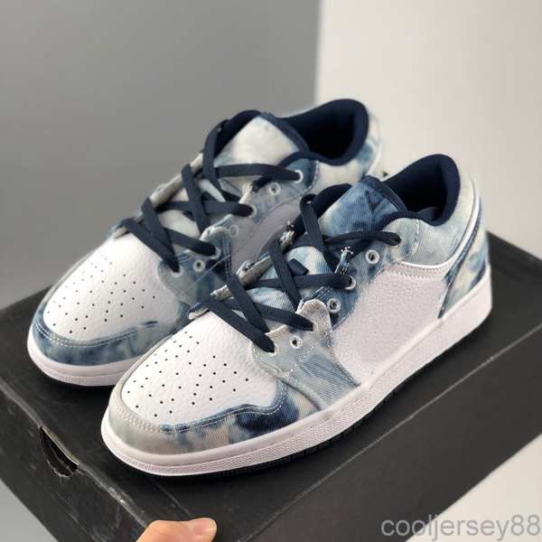 2020 new 1 1s low bhm black cyber womens mens basketball shoes unc blue gold toe trainers sports outdoor jumpman sneakers des chaussures
2020 new 1 1s low bhm black cyber womens mens basketball shoes unc blue gold toe trainers sports outdoor jumpman sneakers des chaussures