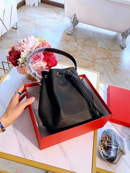 women designer handbags PAA tote clutch crossbody shoulder bags 2019 new style ladies purses good pu leather
women designer handbags PAA tote clutch crossbody shoulder bags 2019 new style ladies purses good pu leather