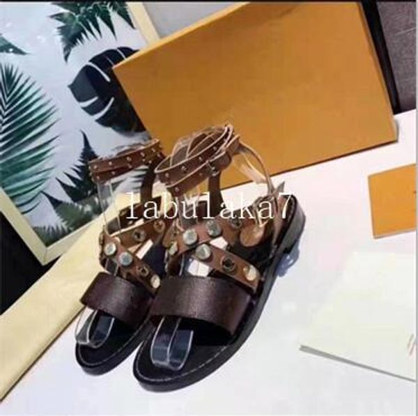 women sandals designer shoes luxury slide summer fashion wide flat slippery sandals slipper flip flop canvas with box size 35-43, Black
women sandals designer shoes luxury slide summer fashion wide flat slippery sandals slipper flip flop canvas with box size 35-43, Black
