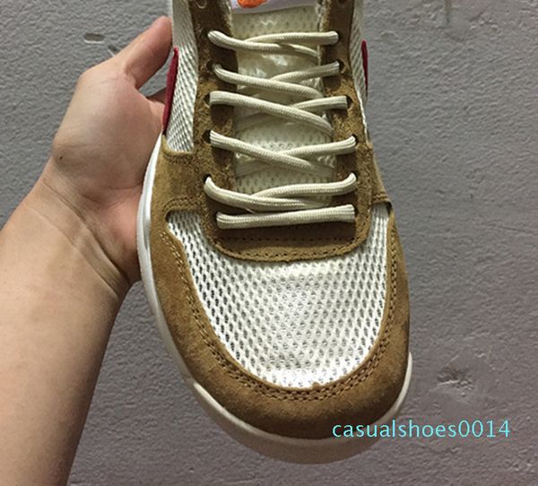 новые выпущенные tom sachs craft mars yard ts наса 2.0 обувь aa2261-100 natural / спорт красный кленовый unisex причинная обувь размер 36-45, Black
новые выпущенные tom sachs craft mars yard ts наса 2.0 обувь aa2261-100 natural / спорт красный кленовый unisex причинная обувь размер 36-45, Black