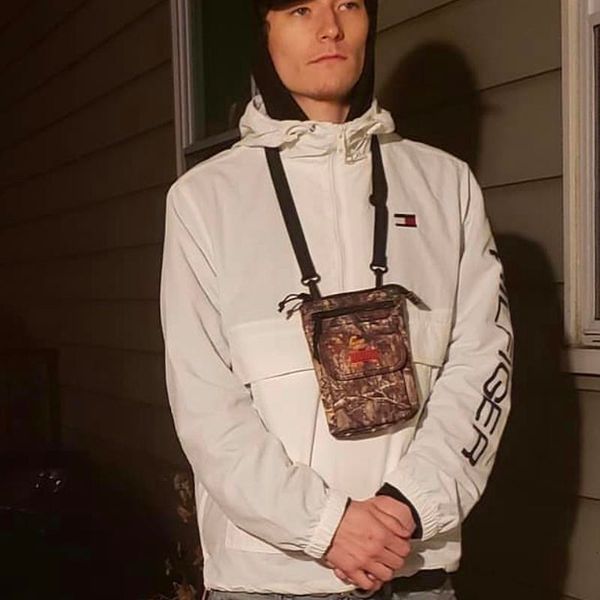 19fw коробка логотип сумка на плечо поясная сумка мужчины женщины пара покупки путешествия небольшой пакет практичные сумки молния повседнев, Black;white
19fw коробка логотип сумка на плечо поясная сумка мужчины женщины пара покупки путешествия небольшой пакет практичные сумки молния повседнев, Black;white