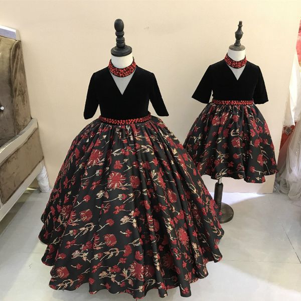 2019 beautiful black flower girls dresses 3d flowers long train girls pageant gowns for kids wedding party lace ball gown wedding dresses, White;red
2019 beautiful black flower girls dresses 3d flowers long train girls pageant gowns for kids wedding party lace ball gown wedding dresses, White;red