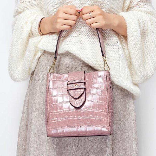 fashion crocodile pattern women bucket shoulder bag genuine leather tote handbags small shoulder crossbody bags
fashion crocodile pattern women bucket shoulder bag genuine leather tote handbags small shoulder crossbody bags