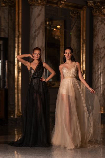 glitter black champagne prom dresses tulle asymmetrical skirt pleated with straps plus size evening formal dress
glitter black champagne prom dresses tulle asymmetrical skirt pleated with straps plus size evening formal dress