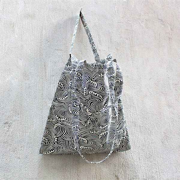 large capacity canvas tote bags cotton cloth reusable shopping bag women handbags printed shopping bags lady shoulder bag
large capacity canvas tote bags cotton cloth reusable shopping bag women handbags printed shopping bags lady shoulder bag