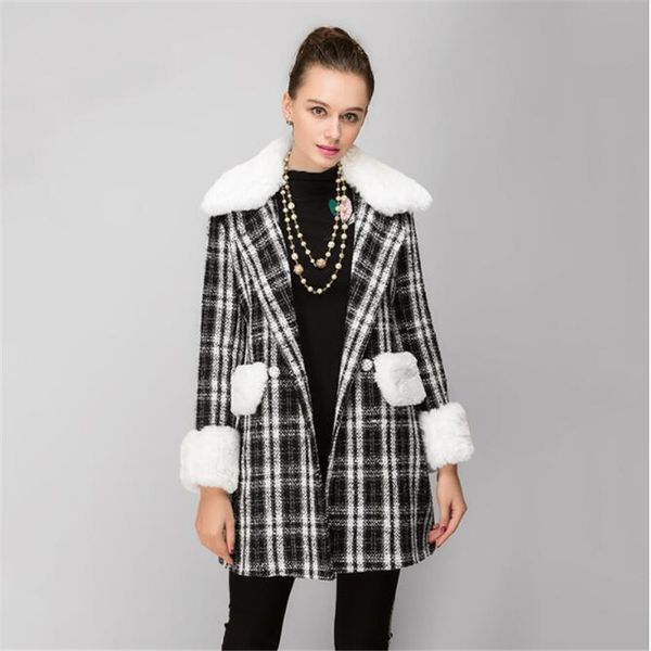 2018 autumn and winter new fashion plaid woolen coat in the long woolen coat, Black
2018 autumn and winter new fashion plaid woolen coat in the long woolen coat, Black