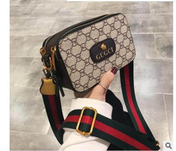 The new 018 single aslant female bag shoulder wide straps personality small bread hot style pattern
The new 018 single aslant female bag shoulder wide straps personality small bread hot style pattern