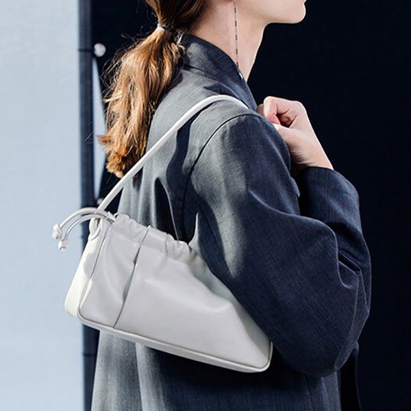 2020 spring and summer new pleated armpit handbag women's french bag crossbody bag acrylic chain shoulder for girls
2020 spring and summer new pleated armpit handbag women's french bag crossbody bag acrylic chain shoulder for girls