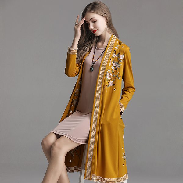 embro mill autumn women trench coat vintage royal embroidery loose elegant lady outerwear plus size coat female -4xl, Tan;black
embro mill autumn women trench coat vintage royal embroidery loose elegant lady outerwear plus size coat female -4xl, Tan;black