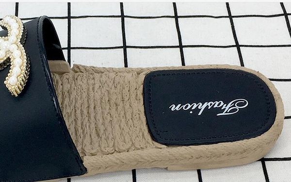 Summer hot new women's flat slippers popular casual pearl sandals beach sandals and slippers straw Sole Non-slip scuffs Slippers babouche
Summer hot new women's flat slippers popular casual pearl sandals beach sandals and slippers straw Sole Non-slip scuffs Slippers babouche