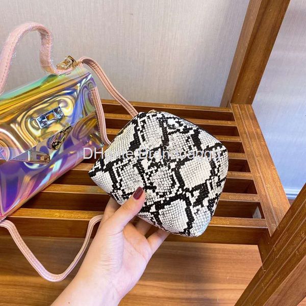 2020 womens luxury designer bag handbags purses fashion clear laser transparent lady shopping handbags with long shoulder belt crossbody bag
2020 womens luxury designer bag handbags purses fashion clear laser transparent lady shopping handbags with long shoulder belt crossbody bag