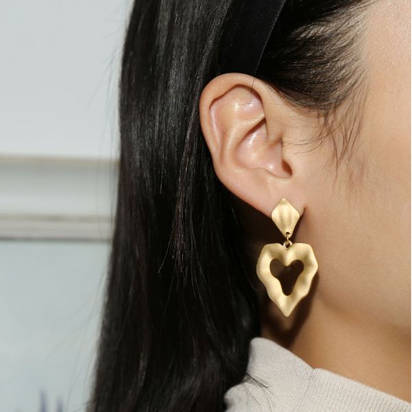 vintage matte gold heart drop earrings for women chic irregular geometric baroque earrings fashion jewelry 2019, Silver
vintage matte gold heart drop earrings for women chic irregular geometric baroque earrings fashion jewelry 2019, Silver