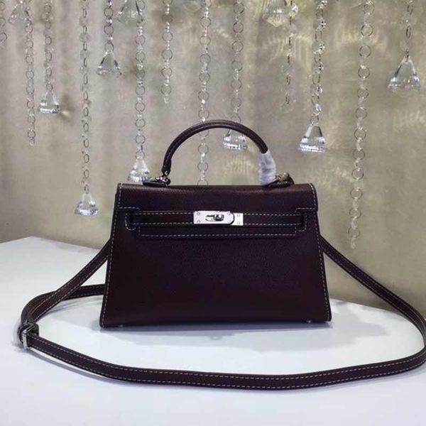 brand fashion designer woman bags elegant understated shoulder bag romantic retro art style cross body bag
brand fashion designer woman bags elegant understated shoulder bag romantic retro art style cross body bag