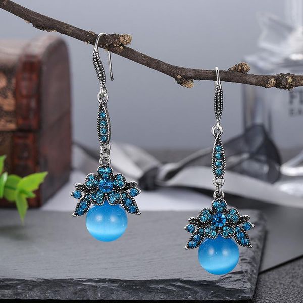 

2020 designer new retro european and american flower earrings female long section personality ethnic style diamond earrings opal jewelry, Silver