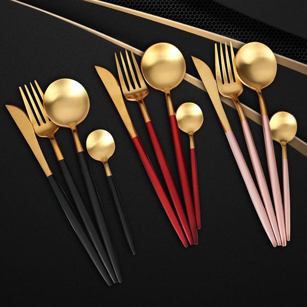 нож из нержавеющей стали, набор ложки и вилки из нержавеющей стали 
нож из нержавеющей стали, набор ложки и вилки из нержавеющей стали