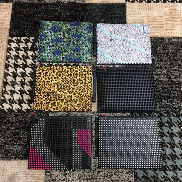 длинные сумки стиль щитовые шипованная сцепления женские мужские лакированные смешанный цвет заклепки мешок муфты леди длинные кошельки с ши 
длинные сумки стиль щитовые шипованная сцепления женские мужские лакированные смешанный цвет заклепки мешок муфты леди длинные кошельки с ши