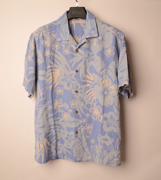 два цвета mens вскользь рубашка с коротким рукавом шелк vintage печатных рубашки сыпучие плюс размер turn воротник один карман синий черный, White;black
два цвета mens вскользь рубашка с коротким рукавом шелк vintage печатных рубашки сыпучие плюс размер turn воротник один карман синий черный, White;black
