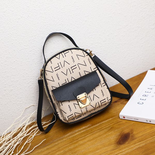 2020 new girl bag,small bag fashion korea handbag women shoulder handbag gold chain pu leather cross body laser bag
2020 new girl bag,small bag fashion korea handbag women shoulder handbag gold chain pu leather cross body laser bag