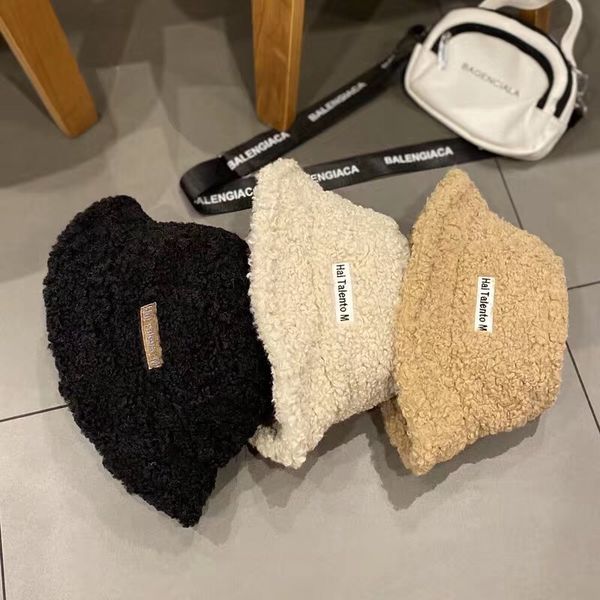 женщины solid lamb флис bucket hat вышивка letters fuzzy поддельного bucket hat теплый зимние шапки поддельного тедди рыбак
женщины solid lamb флис bucket hat вышивка letters fuzzy поддельного bucket hat теплый зимние шапки поддельного тедди рыбак