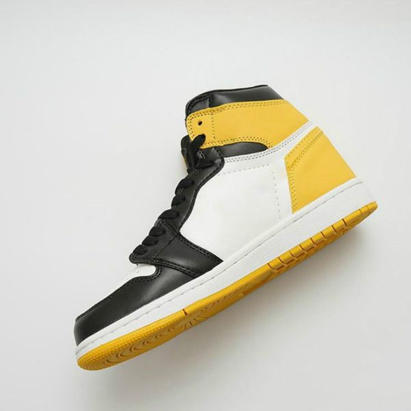 2020 1 high og bred toe chicago banned game royal basketball shoes men shattered backboard shadow sport sneakers
2020 1 high og bred toe chicago banned game royal basketball shoes men shattered backboard shadow sport sneakers