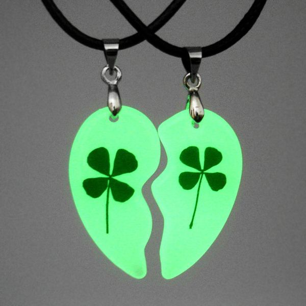 resin broken split heart pendant luminous clover necklace cross jewelry for couple lover glowing in the dark dried flower 1 set, Silver
resin broken split heart pendant luminous clover necklace cross jewelry for couple lover glowing in the dark dried flower 1 set, Silver