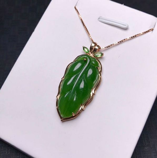 18k gold-encrusted and tian yuyuyuyang green leaves gold branch jade leaf pendant with set green gemstones send certificate, Silver
18k gold-encrusted and tian yuyuyuyang green leaves gold branch jade leaf pendant with set green gemstones send certificate, Silver