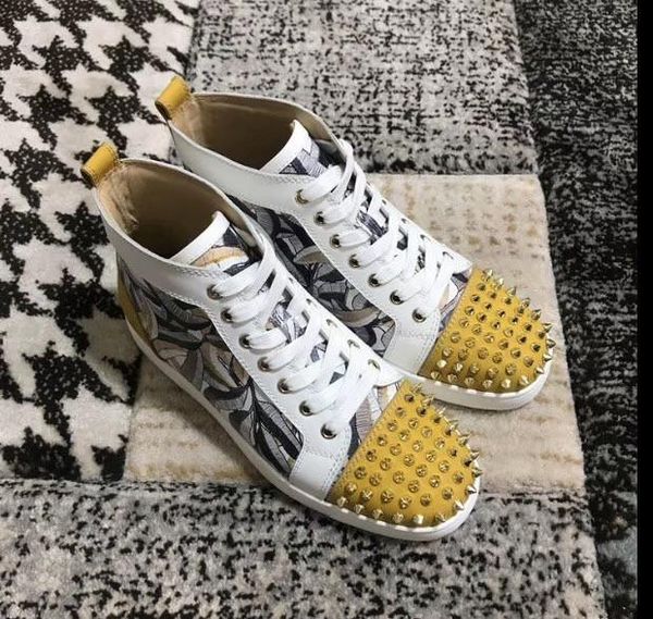 original vogue new graffiti red bottom sneakers for men women luxury designer golden studded spikes flat mens casual trainers l14, Black
original vogue new graffiti red bottom sneakers for men women luxury designer golden studded spikes flat mens casual trainers l14, Black