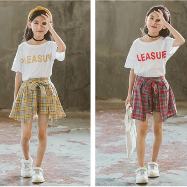 girl designer clothing sets kids summer brand letter print t-shirts + plaid skirts two pieces girls luxury 2020 breathable clothing sets, White
girl designer clothing sets kids summer brand letter print t-shirts + plaid skirts two pieces girls luxury 2020 breathable clothing sets, White