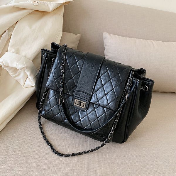 женские повседневных цепочки большой crossbody сумка для женщин 2020 роскошных сумки конструктора мешка главной женской рука плечо сумки
женские повседневных цепочки большой crossbody сумка для женщин 2020 роскошных сумки конструктора мешка главной женской рука плечо сумки