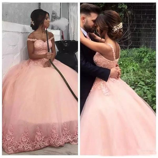 2019 New Blush Pink Ball Gown Prom Dresses Lace Appliques Beaded Sleeveless Spaghetti Dubai Evening Party Gowns Quinceanera Dresses
2019 New Blush Pink Ball Gown Prom Dresses Lace Appliques Beaded Sleeveless Spaghetti Dubai Evening Party Gowns Quinceanera Dresses